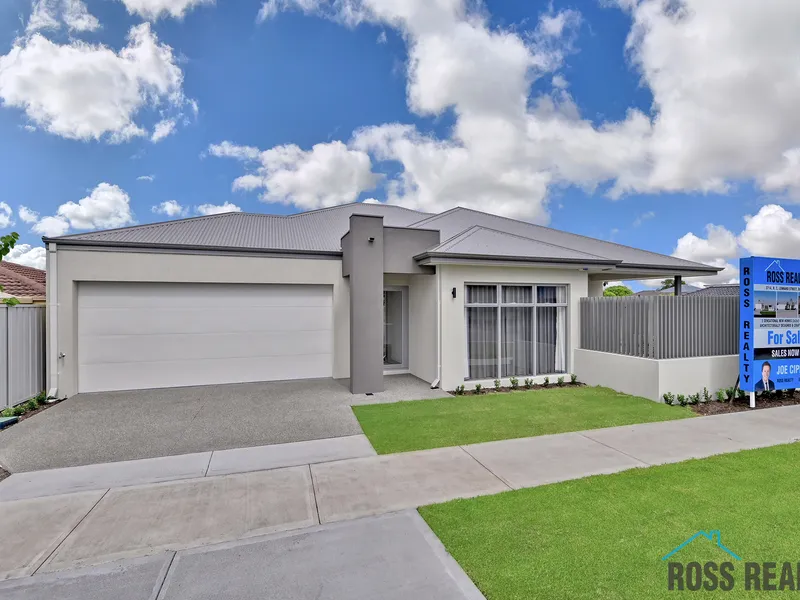 3 SENSATIONAL NEW HOMES! ARCHITECTURALLY DESIGNED & CRAFTSMAN BUILT