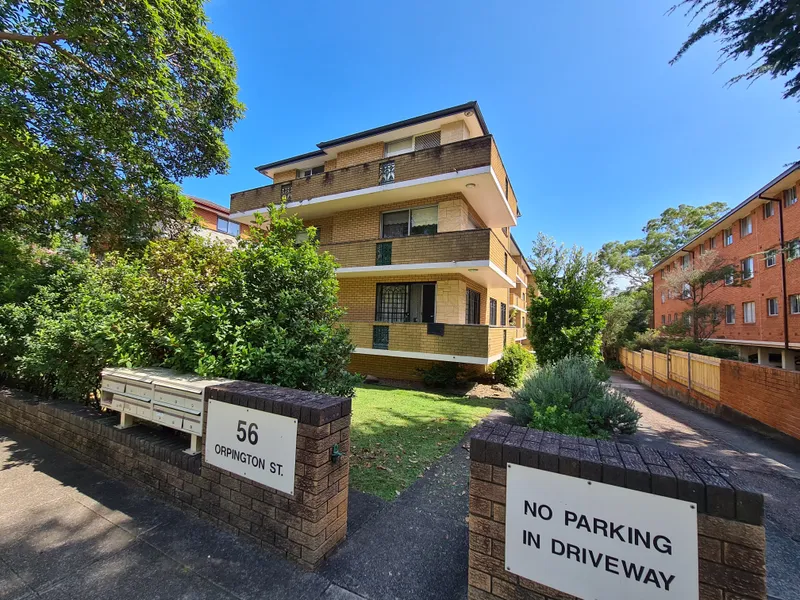 2 bedroom unit + lock up garage