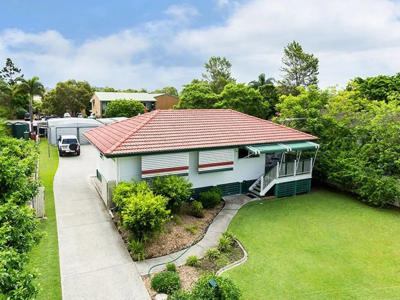 This home comes packed and presents well with easy maintenance & great entertaining under cover deck area