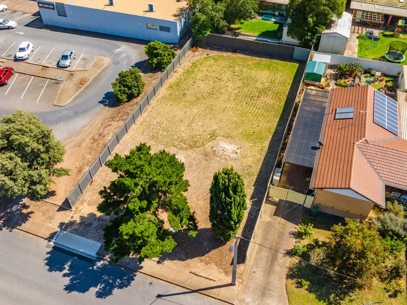 Ready to go in a great location!