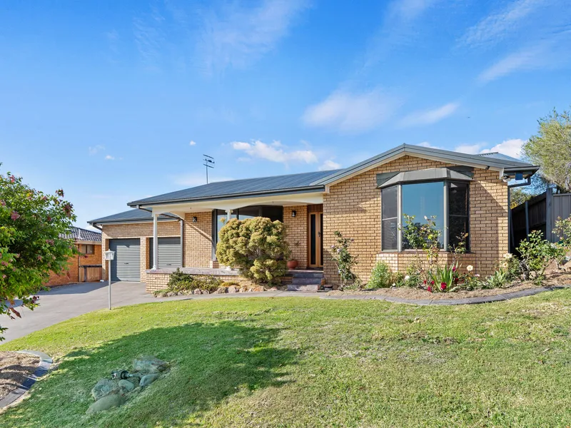 CLASSIC FOUR BEDROOM HOME, PRESENTING RARE SCENIC VIEWS