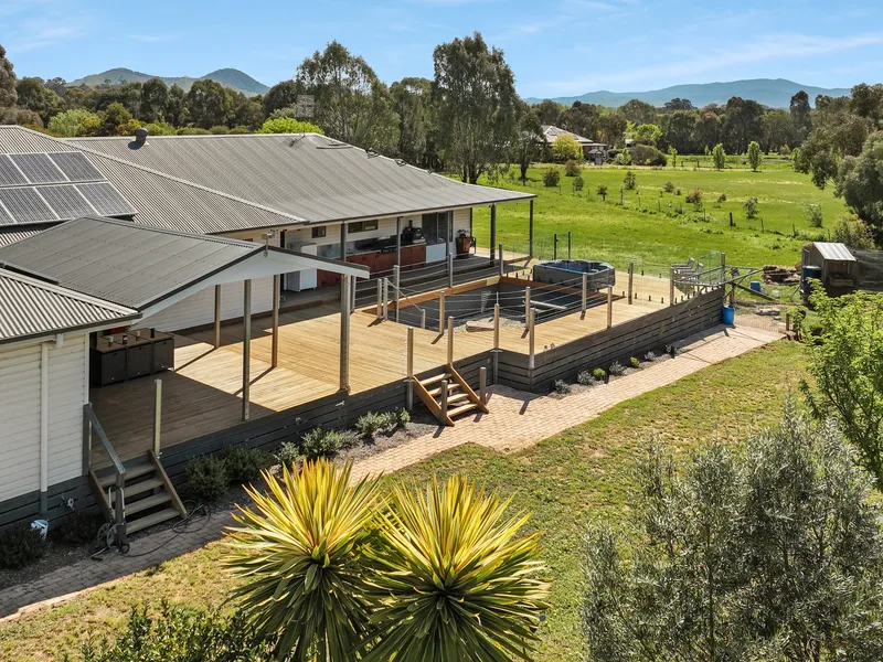 Country Retreat and Apartment with Buller Views