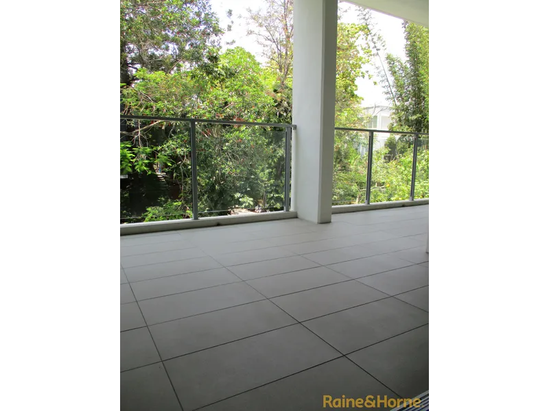 Brand new renovations. Fabulous Apartment with tranquil outlook.