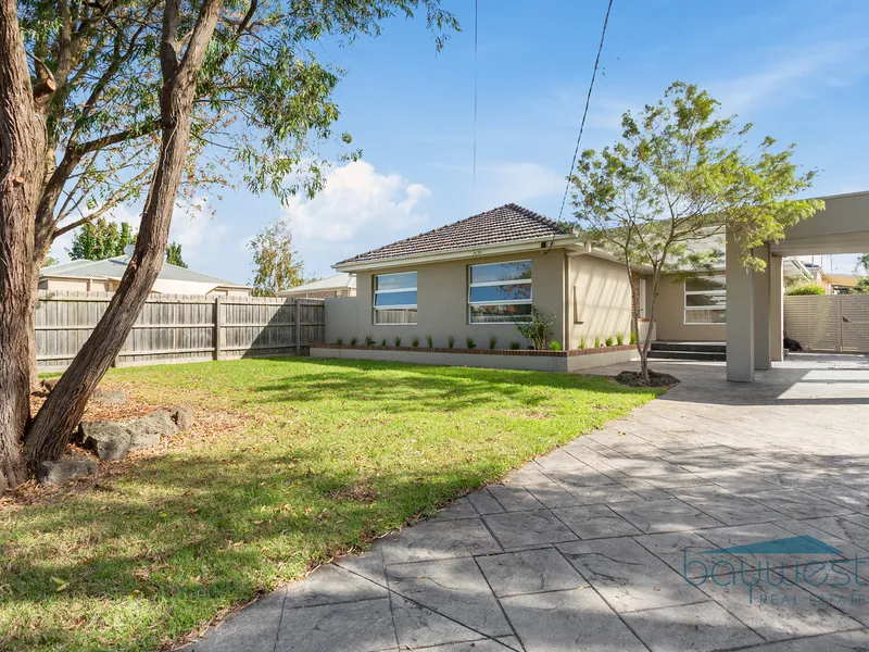 Beautiful Family home close to town