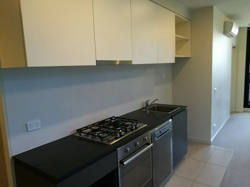 Fanstic view of two bedroom apartment for rent on Collins Street