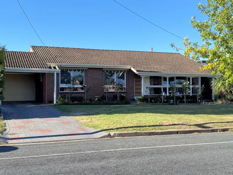 Family living in North Albury location with sensational outdoor living