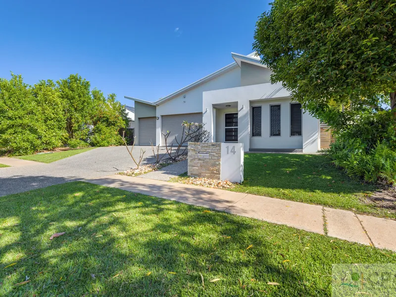 Spacious Suburban Home In Lyons