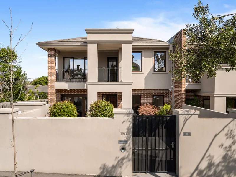 A low-maintenance village-edge jewel