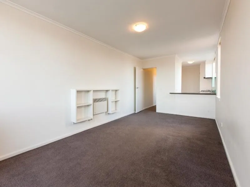 MODERN ONE BEDROOM *INSPECT Sat 16th at 1:45-2:00pm*