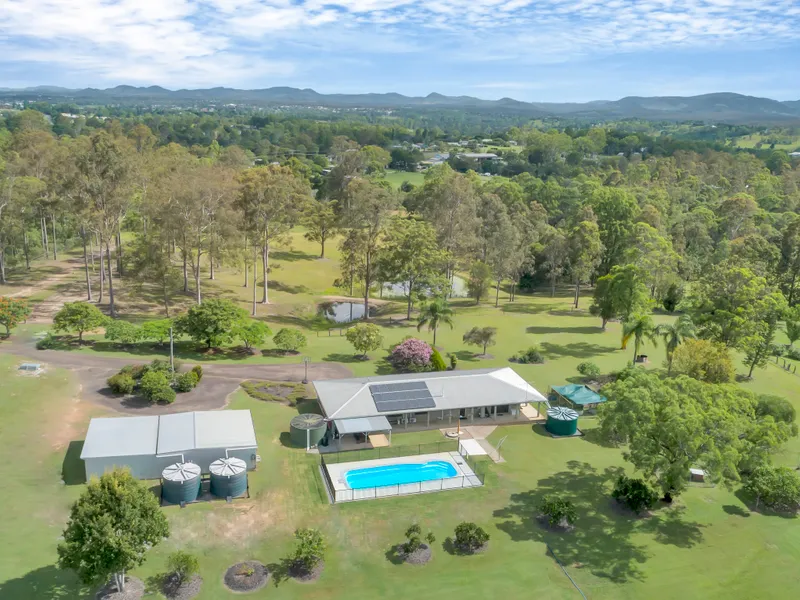 A HIDDEN GEM! – Stunning Acreage On Town’s Doorstep!