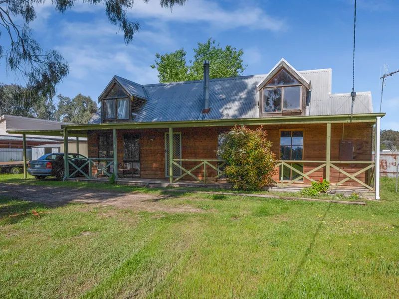 Charming Cottage on a Big Block