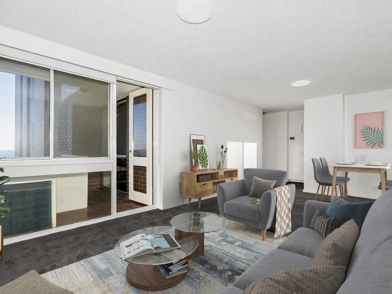 FULLY RENOVATED ON THE ESPLANADE