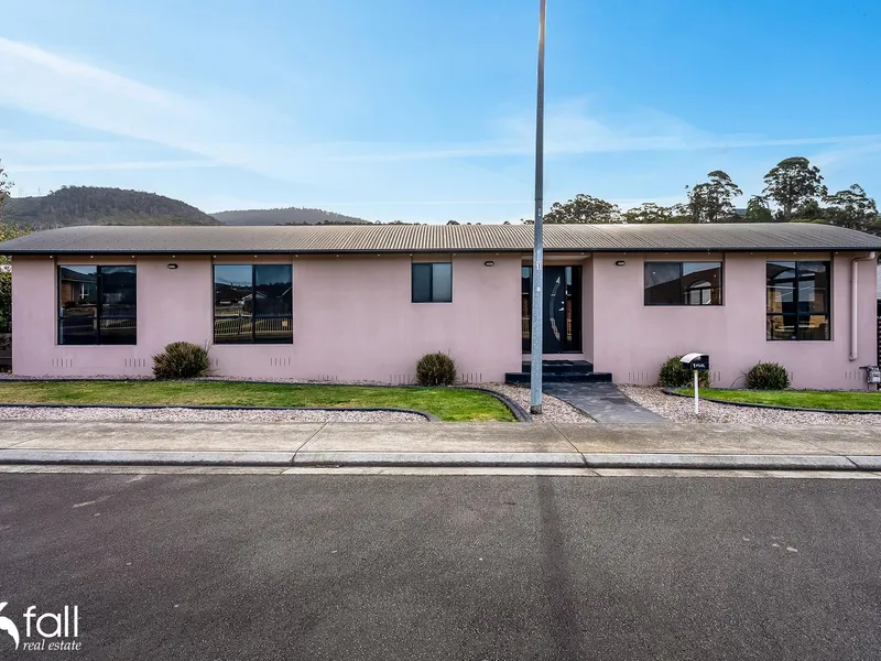 Spacious and Comfortable Family Home - Pets Considered