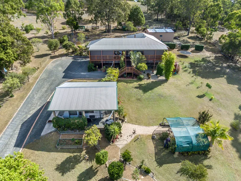 Commanding Highset Home in Crows Nest on 6029sqm