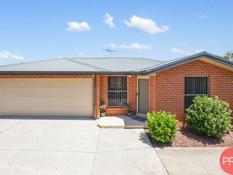 A PERFECT SIZE VILLA IN EAST BRANXTON!