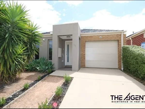 This ideal 3-bedroom home is ready for you to move in!