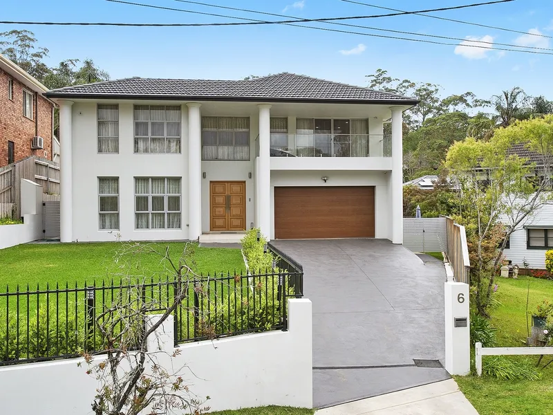 Luxurious Spacious Home … Garden and Pool Maintenance Included