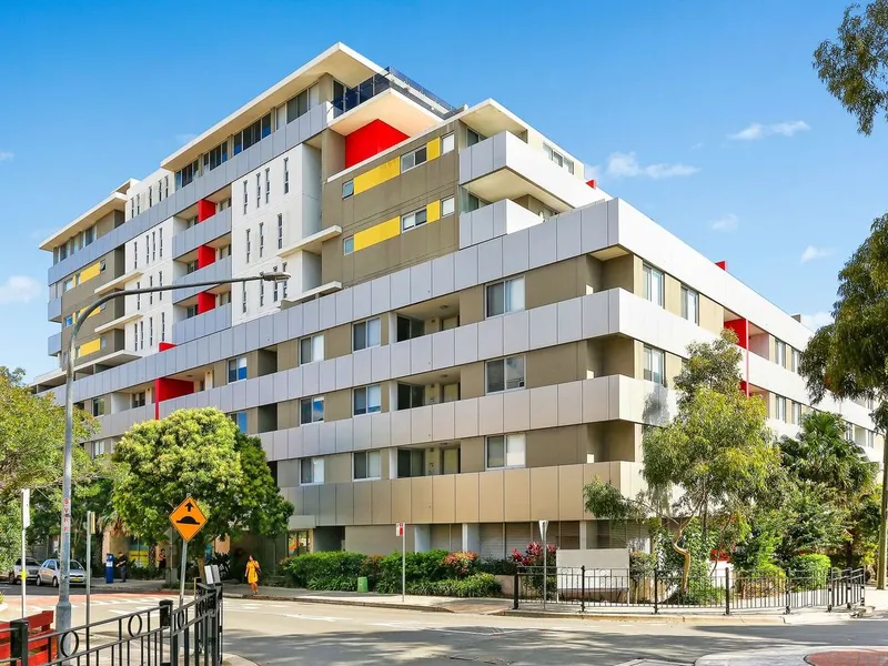 CONTEMPORARY TWO BEDROOM APARTMENT