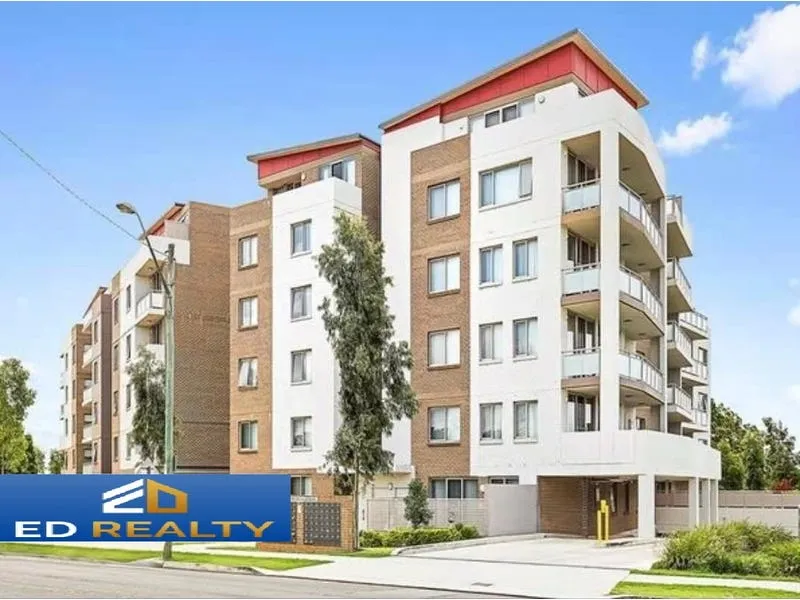 Spacious One Bedroom Unit Convenient Location