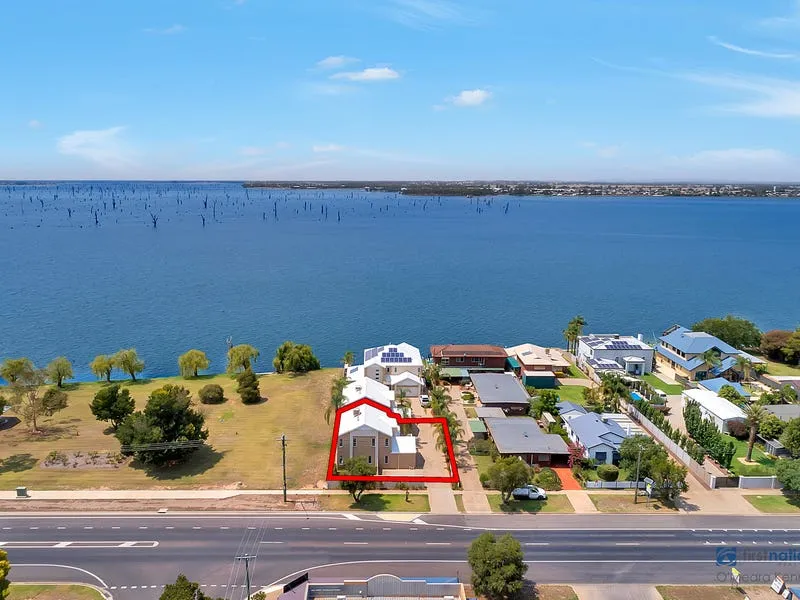 FABULOUS LOCATION - WATER VIEWS