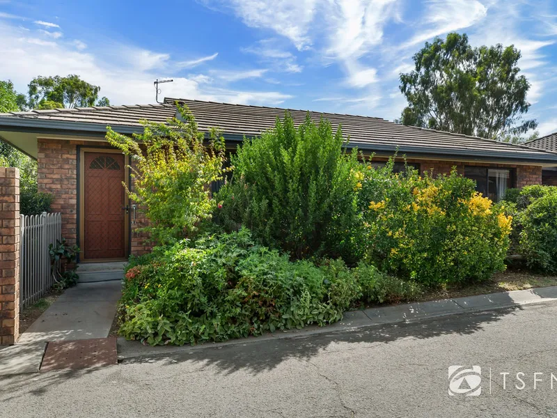 Two Bedroom Unit in Convenient Location