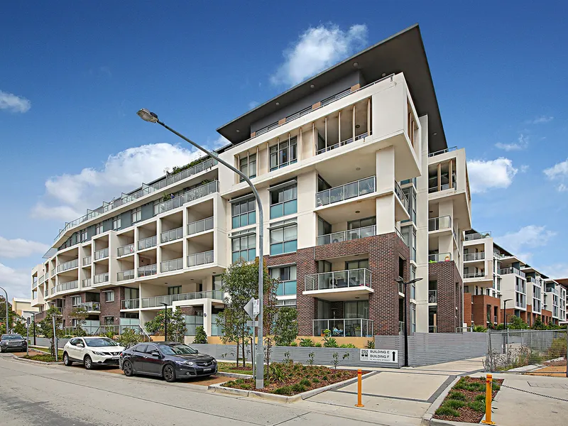 HUGE ONE BEDROOM + STUDY APARTMENT – PARK GROVE