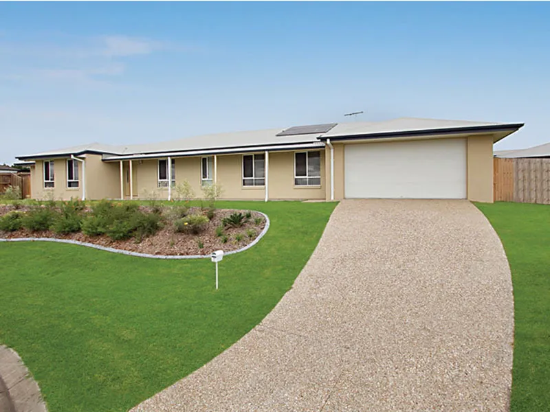 ABSOLUTLEY MASSIVE - 5 BEDROOMS + ATTACHED GRANNY FLAT