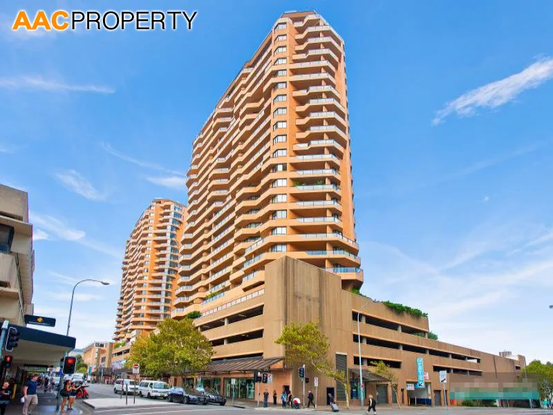 Modern Brand New High Quality Renovated, Luxury Living with City & Harbour Views From Every Rooms. 