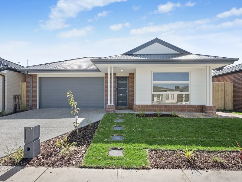 BRAND NEW | 4 BEDROOMS | OPEN PLAN LIVING
