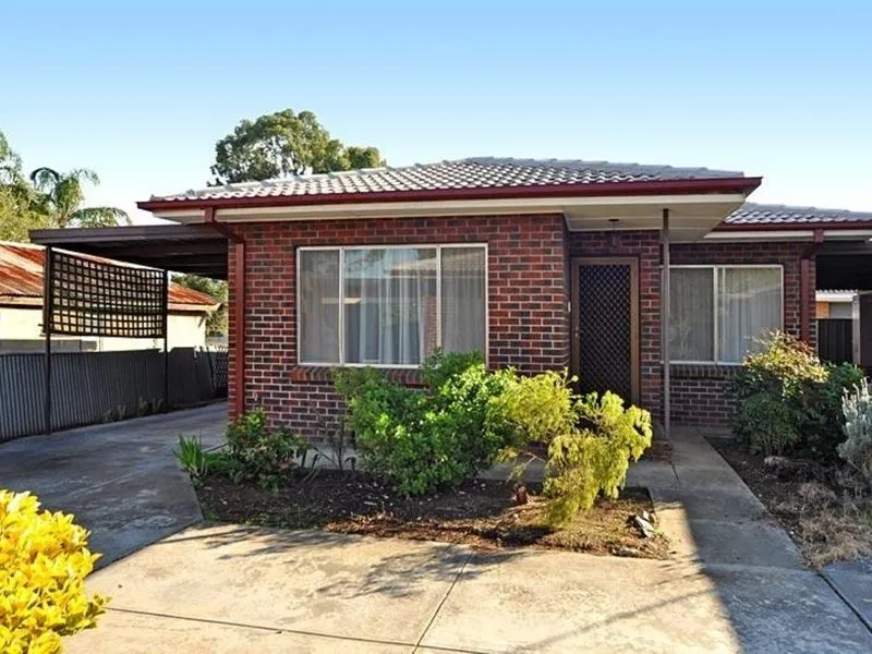 Spacious modern courtyard home well located in a small group.