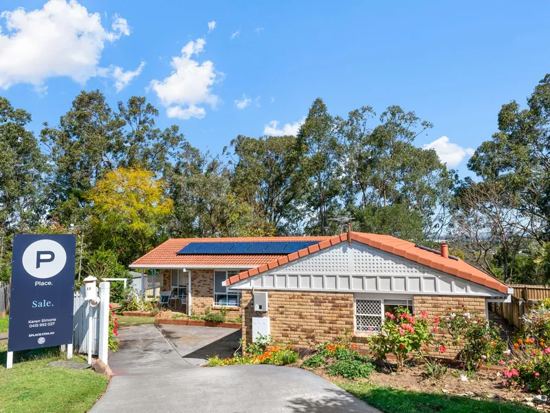 Low maintenance single level living with beautiful views