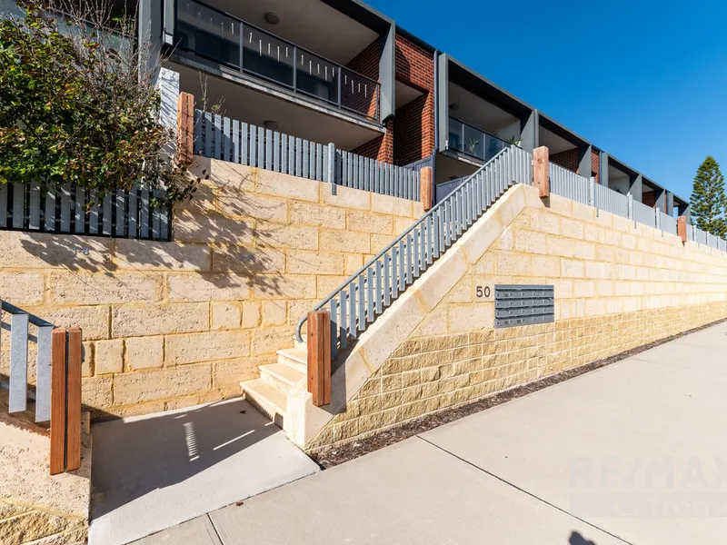 FANTASTIC OPPORTUNITY TO LIVE THE BEACH LIFESTYLE