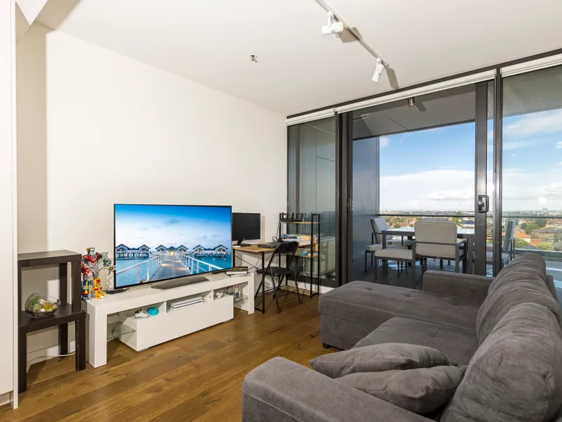 EXTRAORDINARY TERRACE ON THE TOP FLOOR OF THE MINK