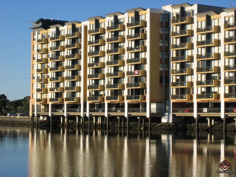 NEW TO THE MARKET - SOLID INVESTMENT - DUAL KEY APARTMENT.