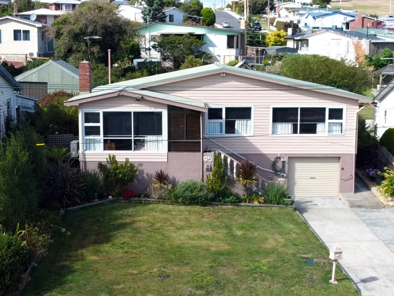 Immaculate Condition with nothing to do!