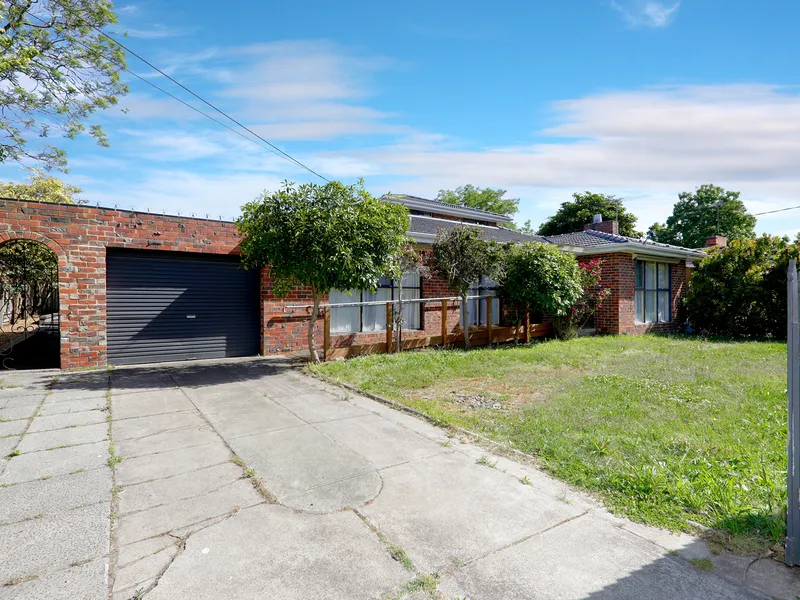 8 Bedrooms - Multi Generational Living