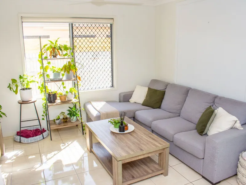 GREAT FIRST HOME OR INVESTMENT PROPERTY