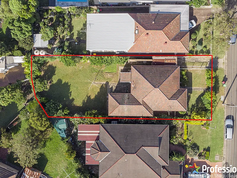 Prime Duplex Site (stca) - 663.9m² Block with 15.35m Frontage - Existing 3 Bedroom Brick House in a Prime Location 