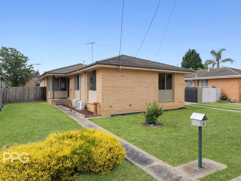 Immaculate gem in a quiet court