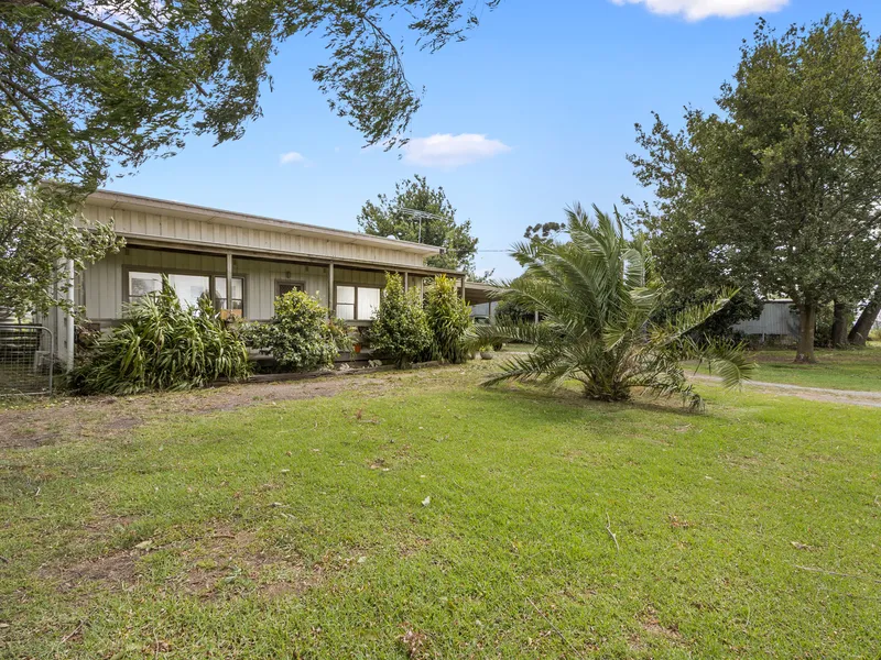 Capture The Charm Love The Space Live The Location 38.5 Acres