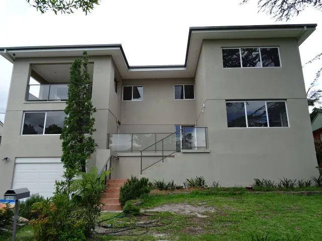 Large, Bright and Beautiful 5 Bedroom Home