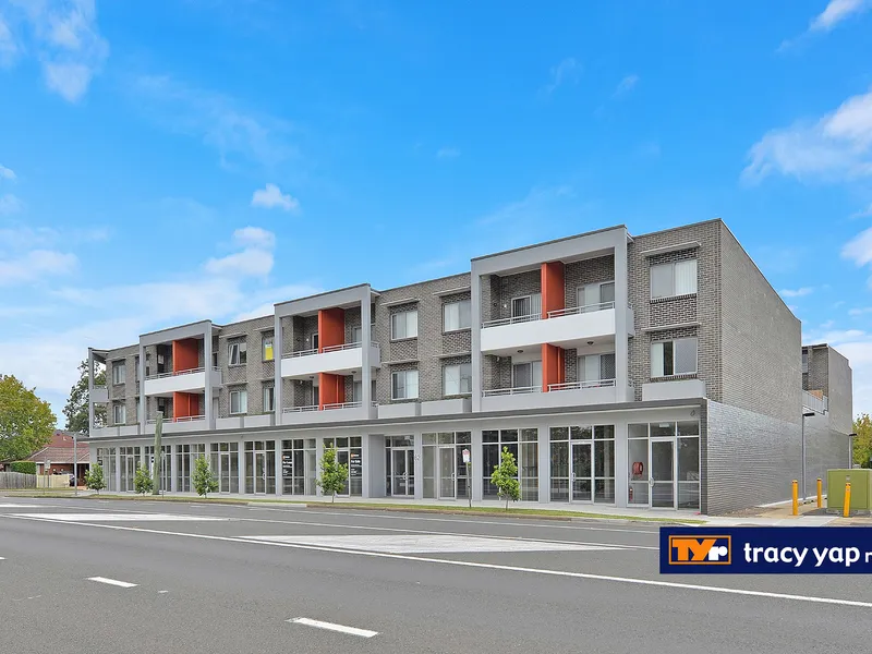 Brand New Modern and Oversized 3 Bedroom Apartment