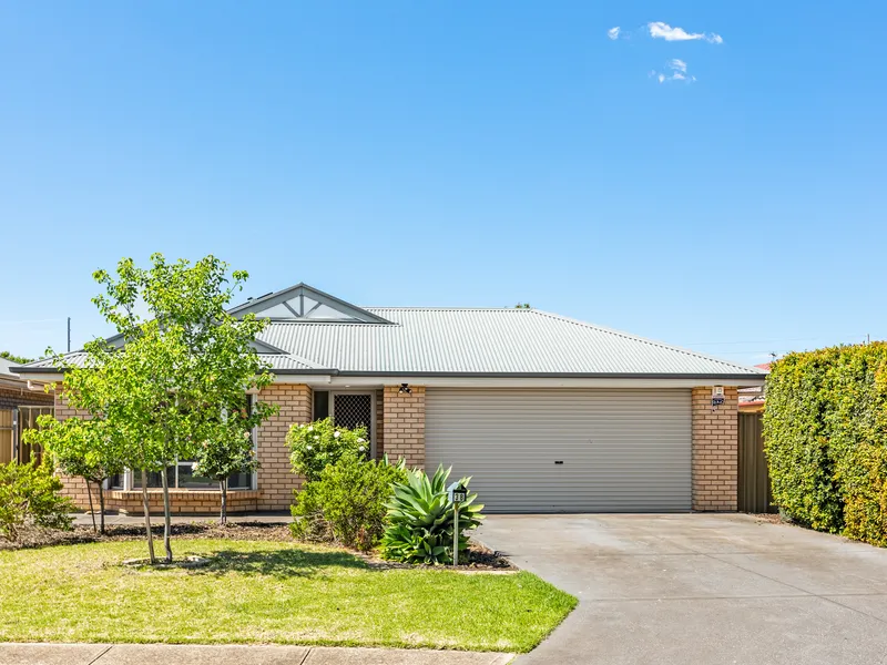 Beautiful 4 bedroom home in excellent location!