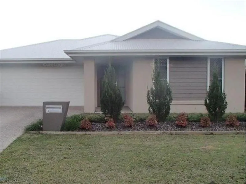 IDEAL LOCATION I LARGE OPEN-PLAN I FOUR BED