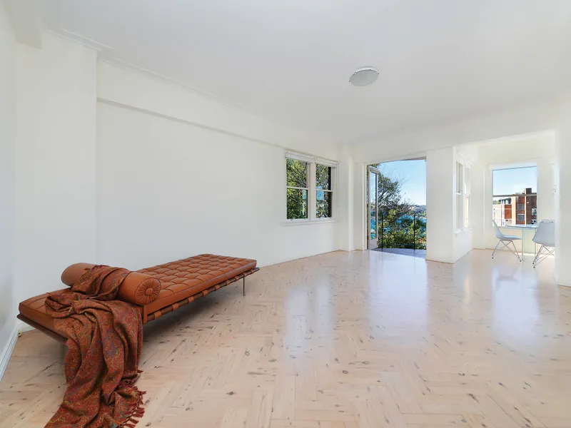 IDEALLY POSITIONED IMMACULATE APARTMENT WITH WATER VIEWS