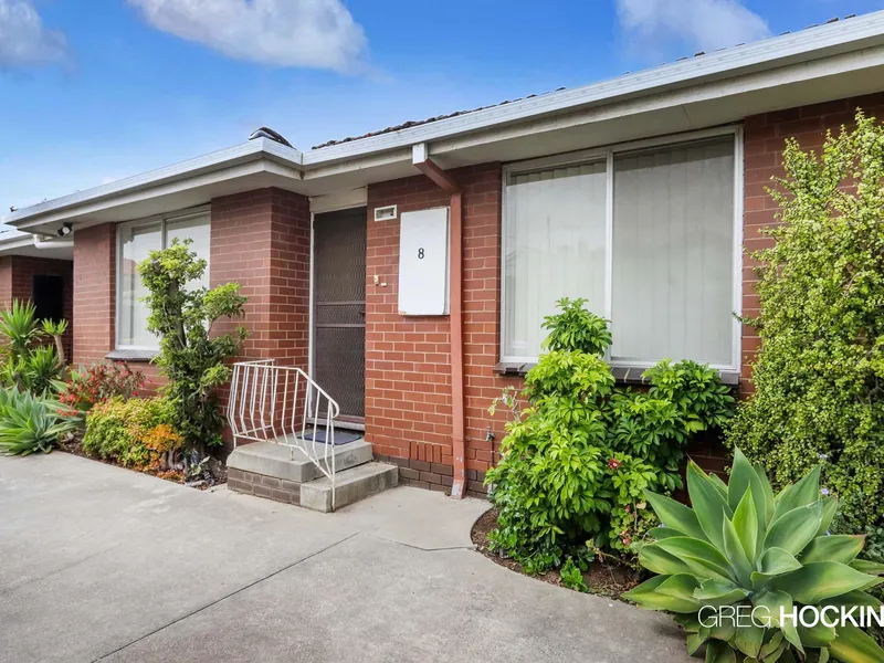 An oldie but a goodie at the desirable Burke's Place!