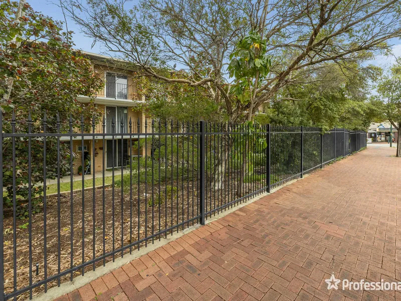 Fully Furnished Ground Floor Apartment Along the Cafe Strip