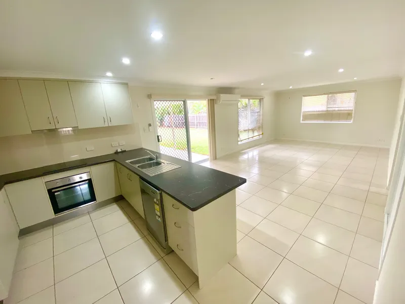 Beachside Living at its finest in Agnes!