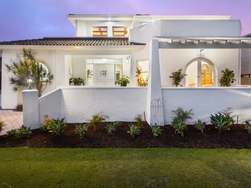 Curve Appeal: sophistication, craftsmanship & space.