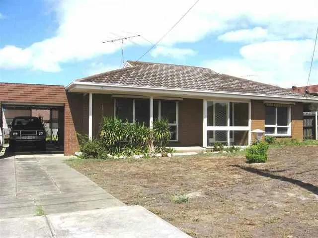 Close to schools, shops & transport